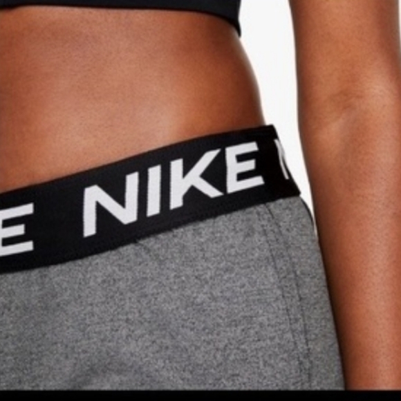 Nike Women's Attack Dri-Fit Training Pants Size‎ S Cropped Ankle Gym - Picture 10 of 11